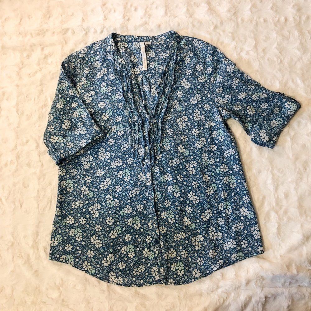 LAUREN CONRAD button up shirt